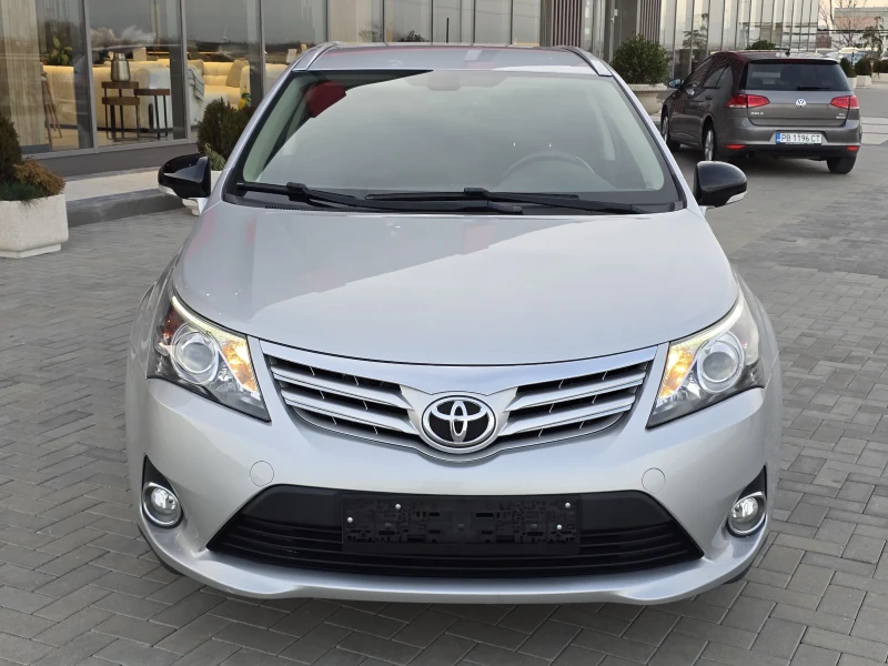 Toyota Avensis 1.8i/NAVi/KAMERA/PODGREV/KOJA, снимка 2 - Автомобили и джипове - 49438905