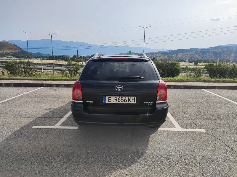 Toyota Avensis, снимка 10 - Автомобили и джипове - 49535785