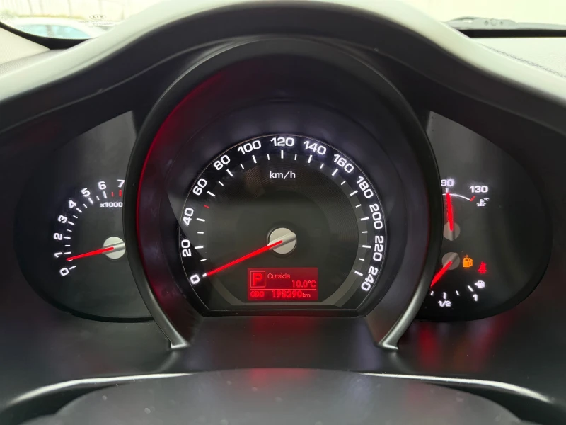 Kia Sportage 2.0* БЕНЗИН* АВТОМАТИК* 2WD* * * , снимка 15 - Автомобили и джипове - 49596226