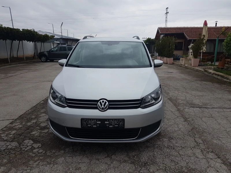 VW Touran 1.6TDI 7места, снимка 2 - Автомобили и джипове - 51977900