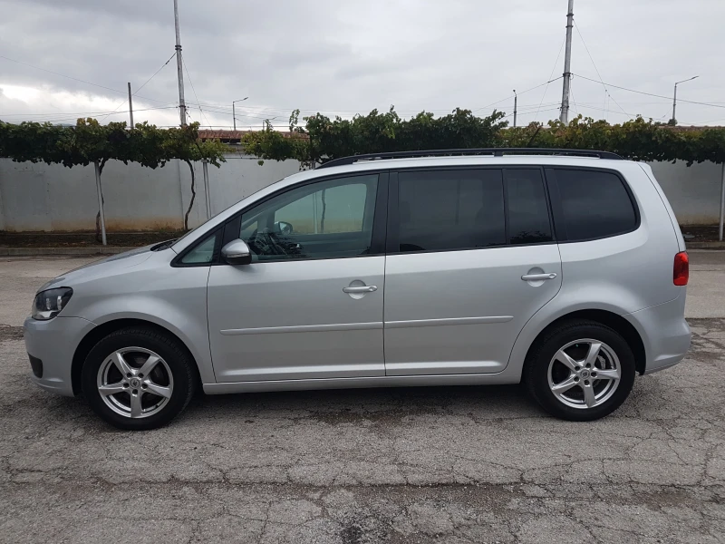 VW Touran 1.6TDI 7места, снимка 4 - Автомобили и джипове - 51977900