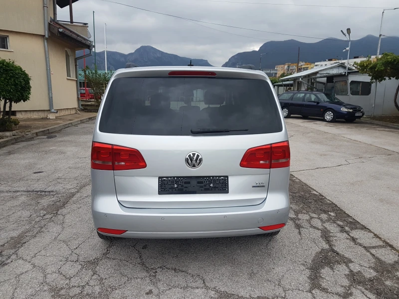 VW Touran 1.6TDI 7места, снимка 7 - Автомобили и джипове - 51977900