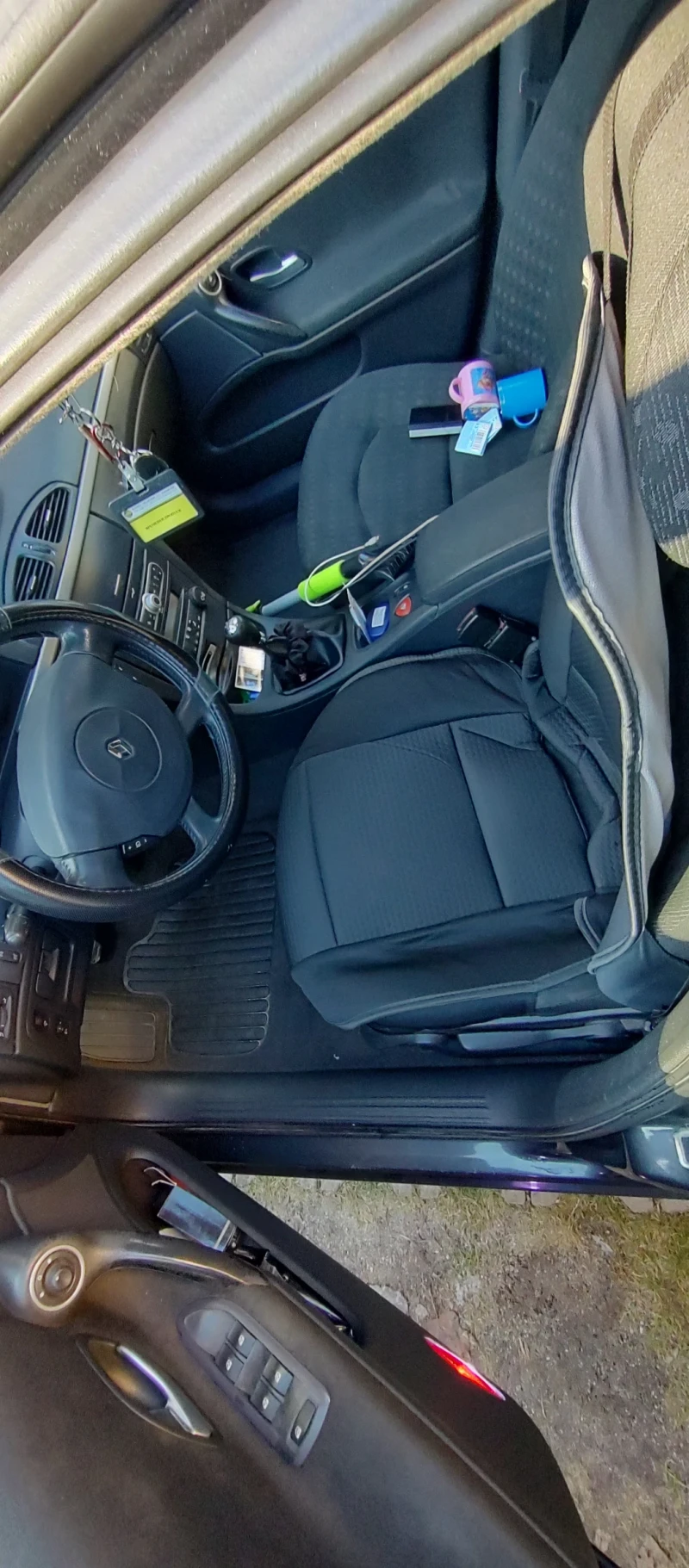 Renault Laguna 1, 6 16V 112 к.с. - Газ/ Бензин , снимка 8 - Автомобили и джипове - 52485303