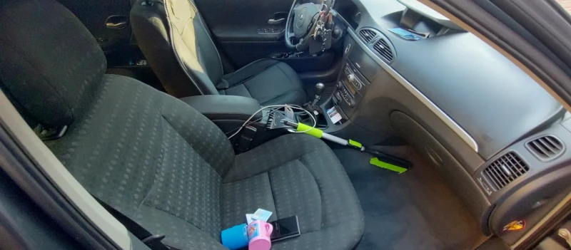 Renault Laguna 1, 6 16V 112 к.с. - Газ/ Бензин , снимка 10 - Автомобили и джипове - 52485303