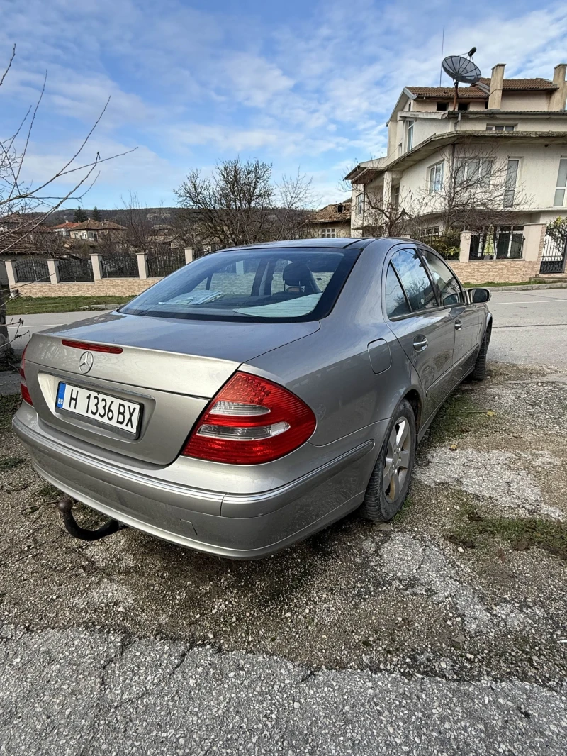 Mercedes-Benz E 280 Mercedes-Benz E 280 4-Matic Avantgarde, снимка 5 - Автомобили и джипове - 52615547