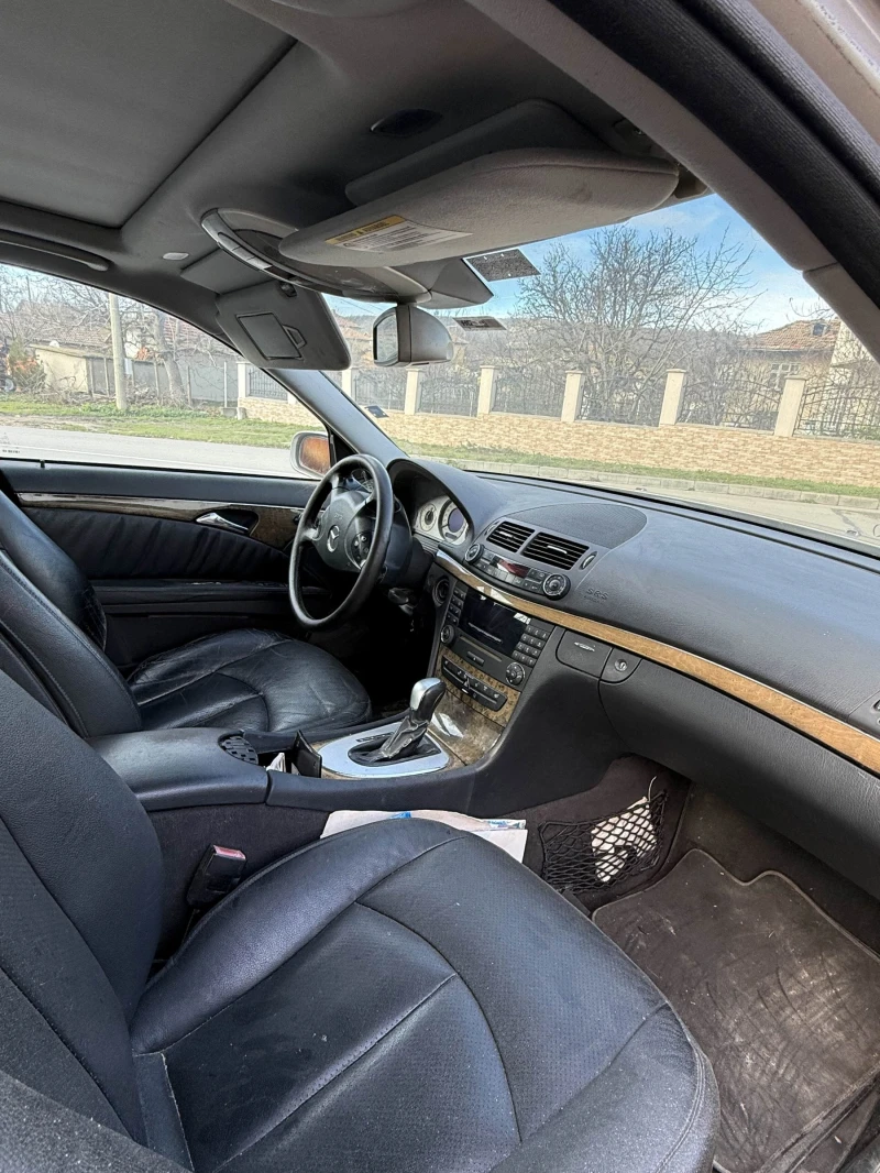 Mercedes-Benz E 280 Mercedes-Benz E 280 4-Matic Avantgarde, снимка 10 - Автомобили и джипове - 52615547