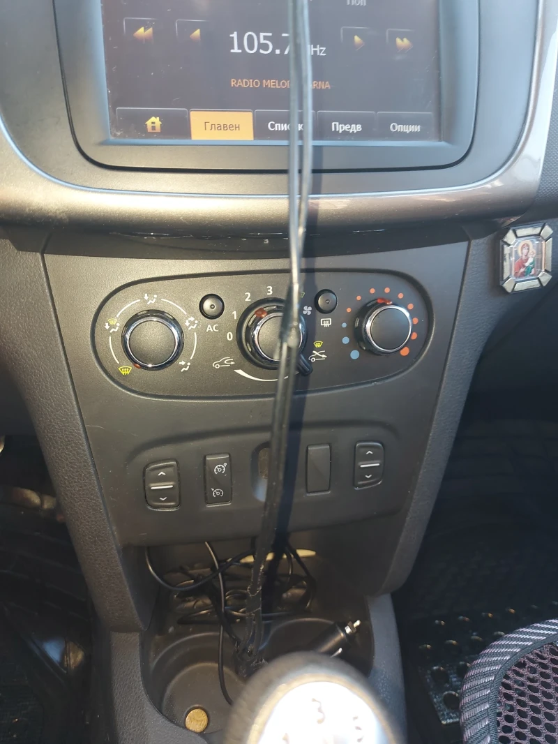 Dacia Logan MCV, снимка 9 - Автомобили и джипове - 52938104