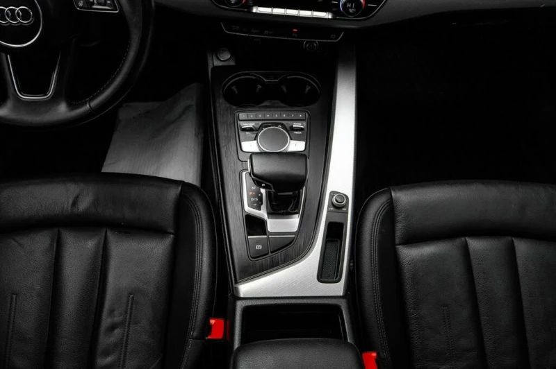 Audi A4 Audi A4 quattro Technik* АвтоКредит* (ДО БГ), снимка 9 - Автомобили и джипове - 53235562