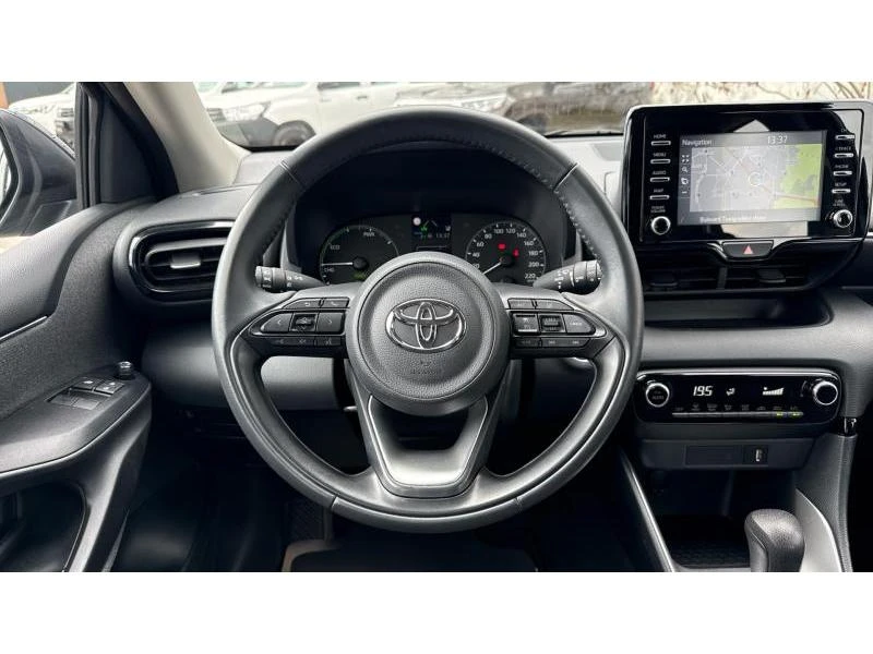 Toyota Yaris YARIS 1.5 HSD DYNAMIC BUSINESS - изображение 9