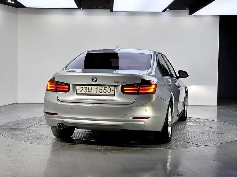 BMW 320 F30, снимка 3 - Автомобили и джипове - 54960587