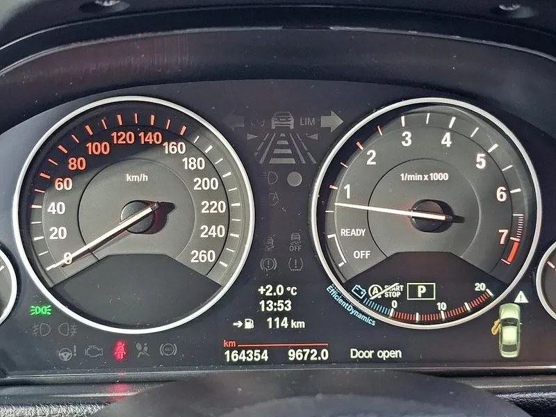 BMW 320 F30, снимка 6 - Автомобили и джипове - 54960587