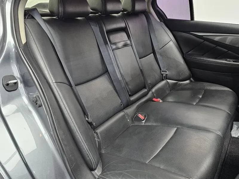 Infiniti Q50 Premium 2.2 Дизел, снимка 10 - Автомобили и джипове - 55439352