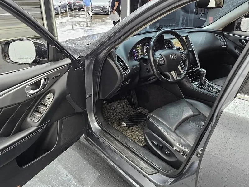 Infiniti Q50 Premium 2.2 Дизел, снимка 9 - Автомобили и джипове - 55439352