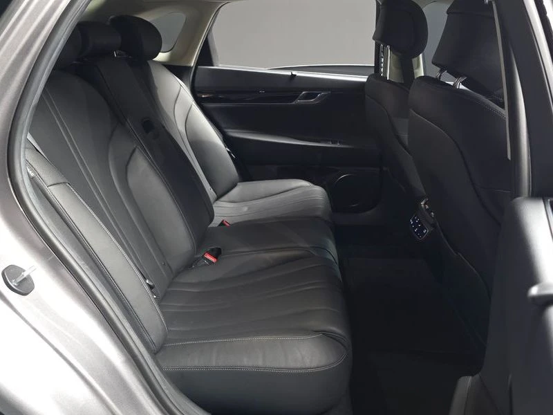 Genesis G80 2.5 Automatic, снимка 15 - Автомобили и джипове - 55599026