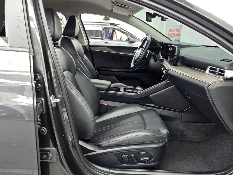 Kia K5 2.0 Noblesse, снимка 11 - Автомобили и джипове - 55612924