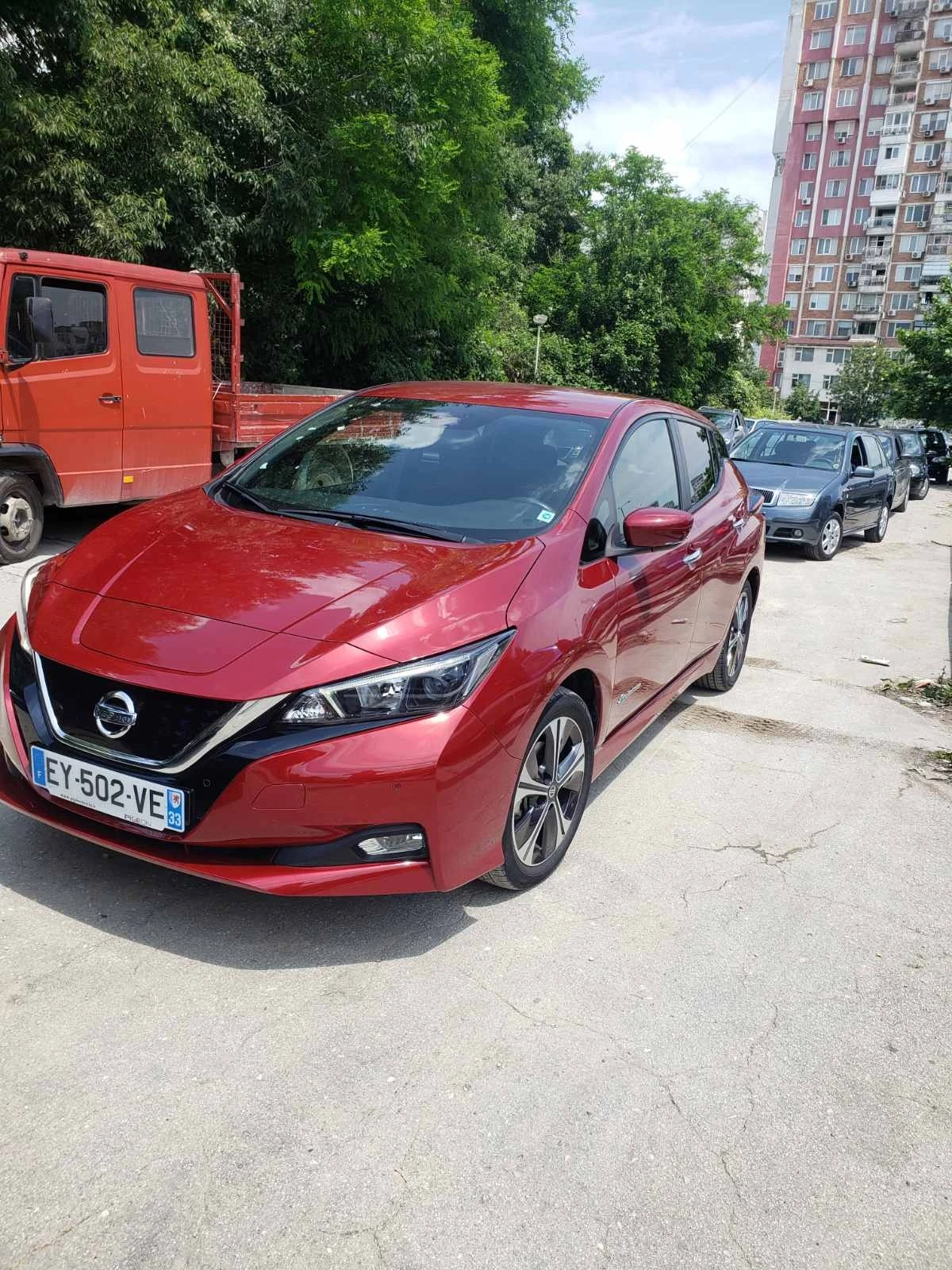 Nissan Leaf   - изображение 2