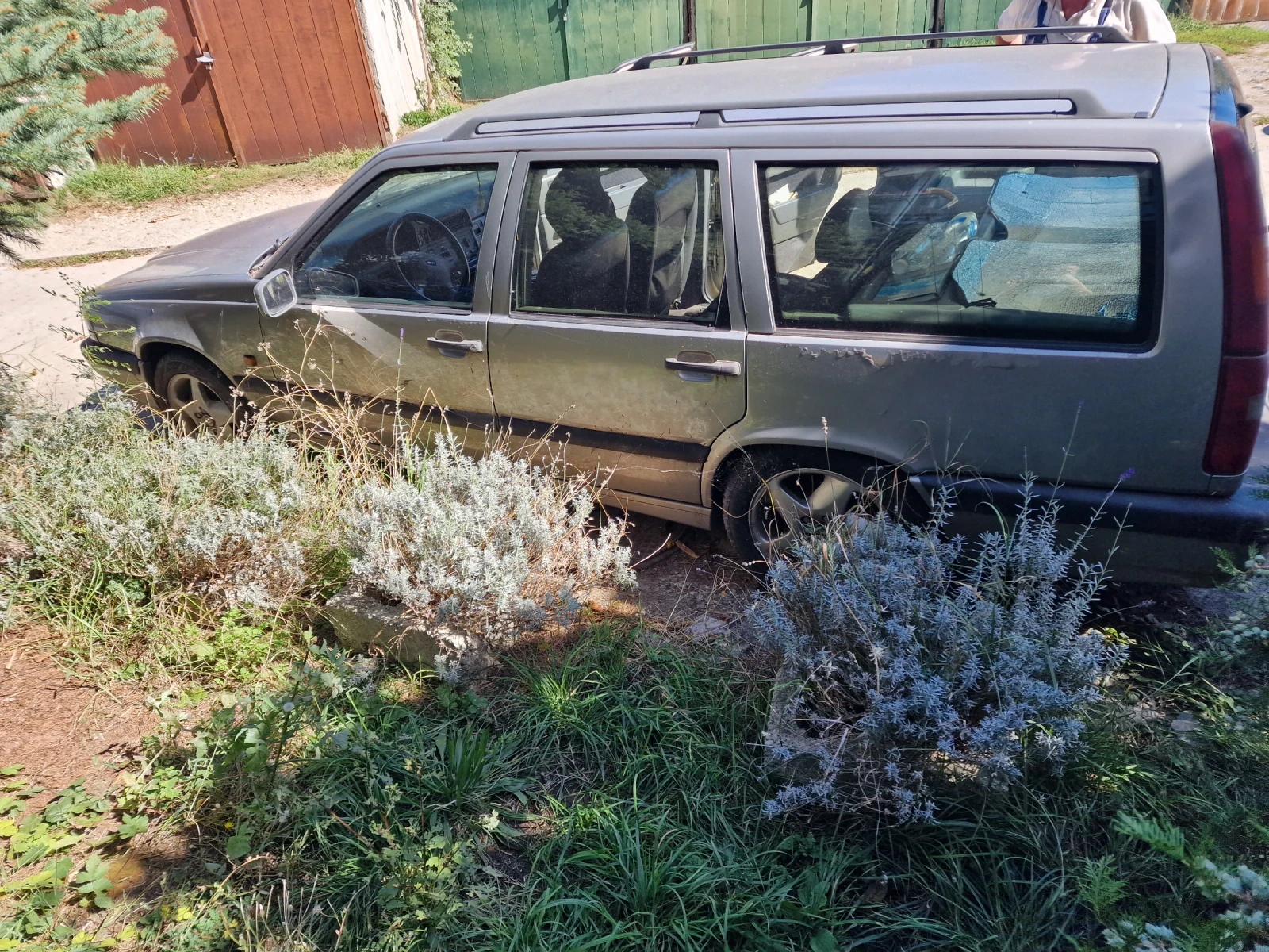 Volvo 850 2.0T T5 210к.с. - изображение 6