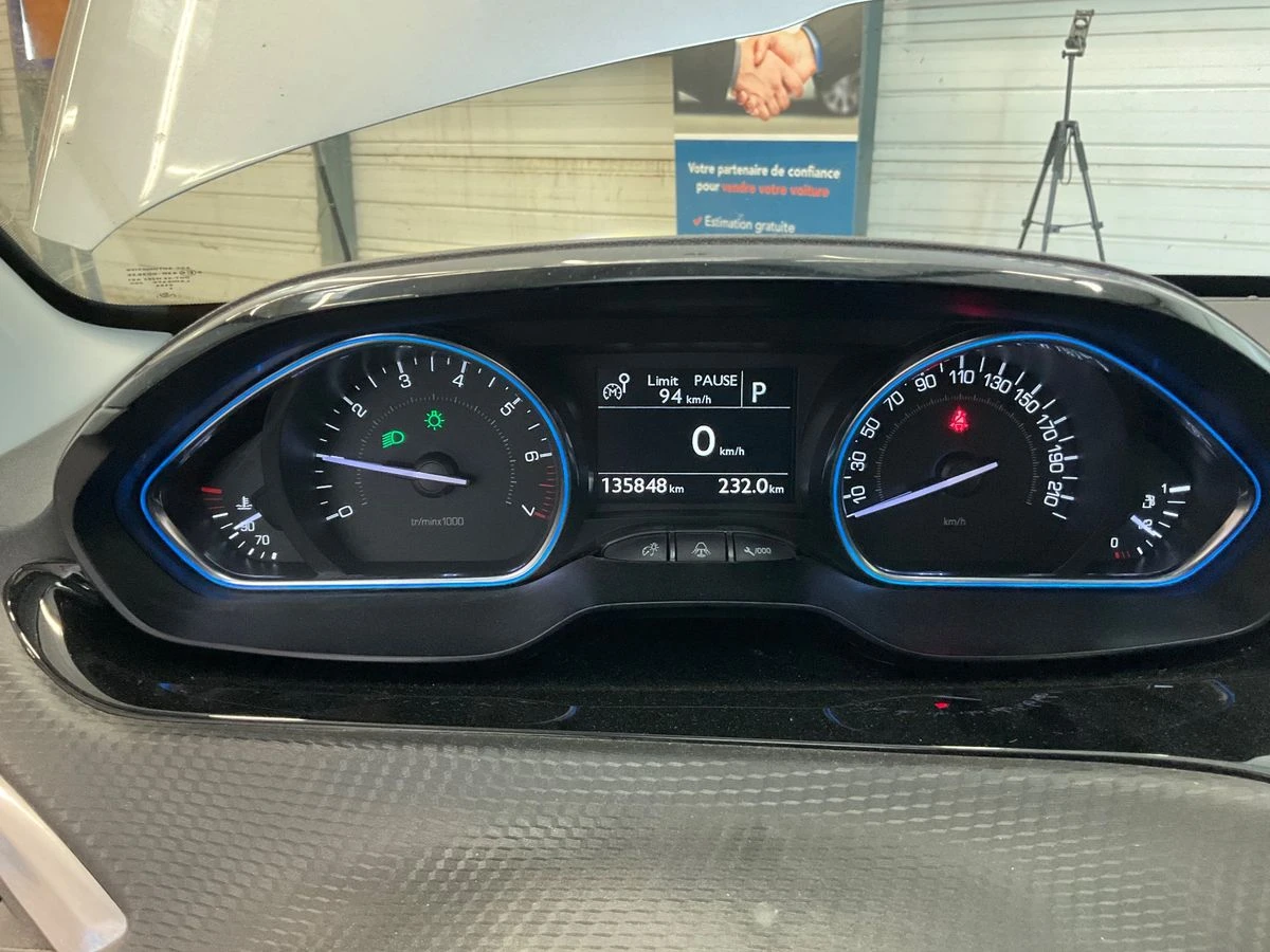 Peugeot 2008 БЕНЗИН* АВТОМАТИК* 2019год.* ОЧАКВАН* ВНОС* * * , снимка 13 - Автомобили и джипове - 49596226