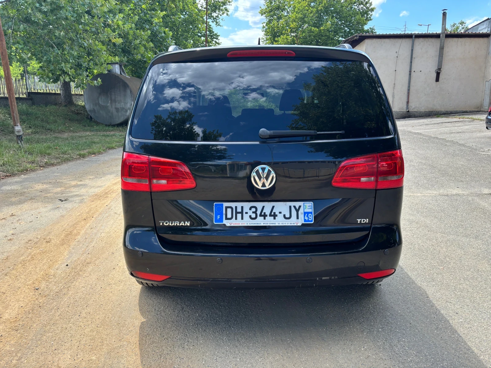 VW Touran 1.6 TDI 7-места - изображение 6