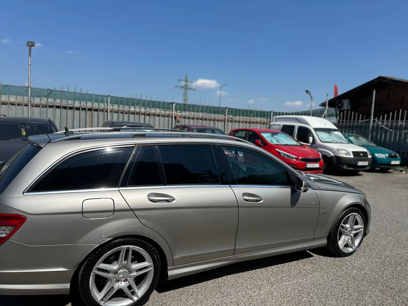 Mercedes-Benz C 320  - изображение 5