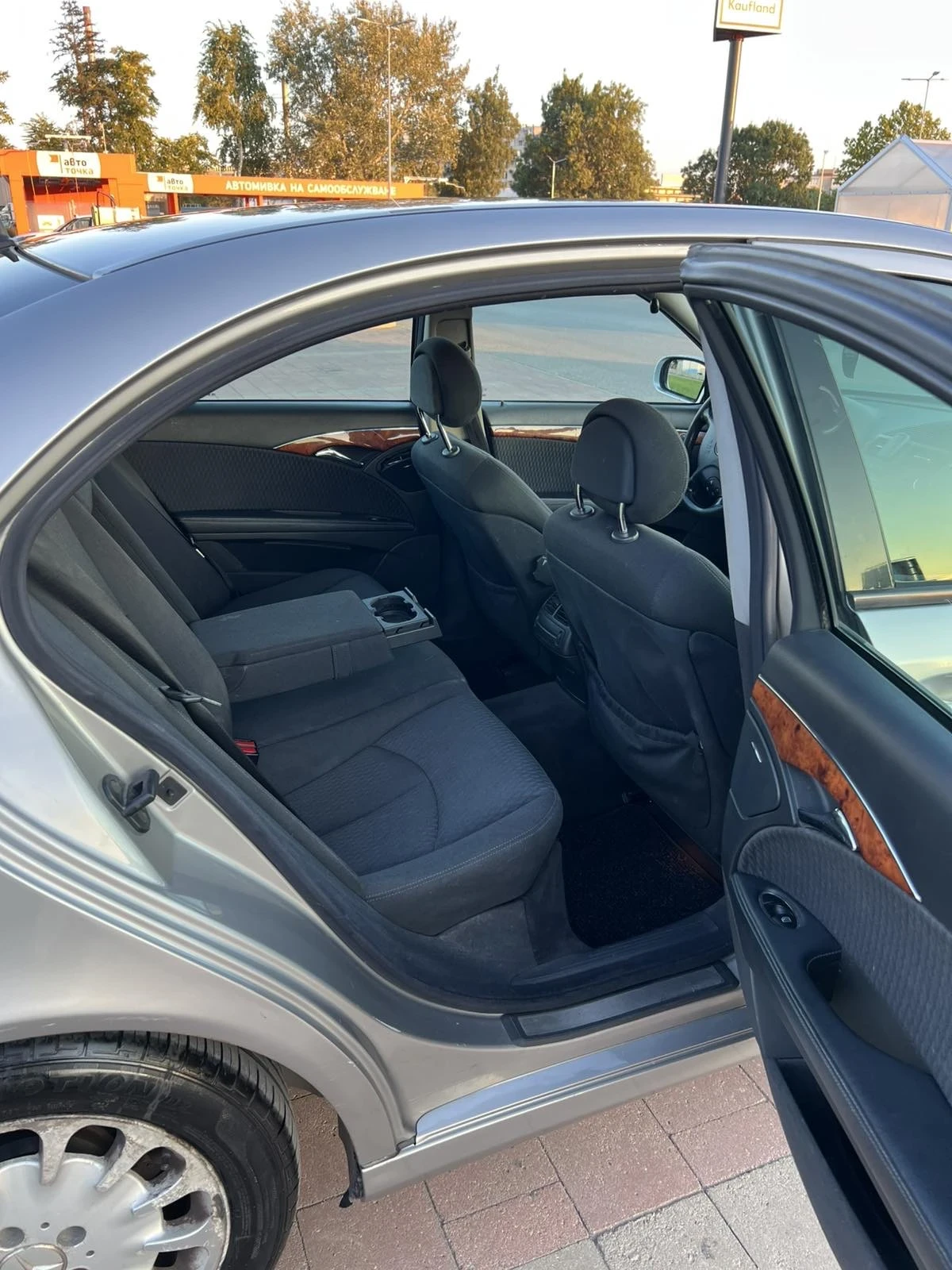 Mercedes-Benz E 220  - изображение 8