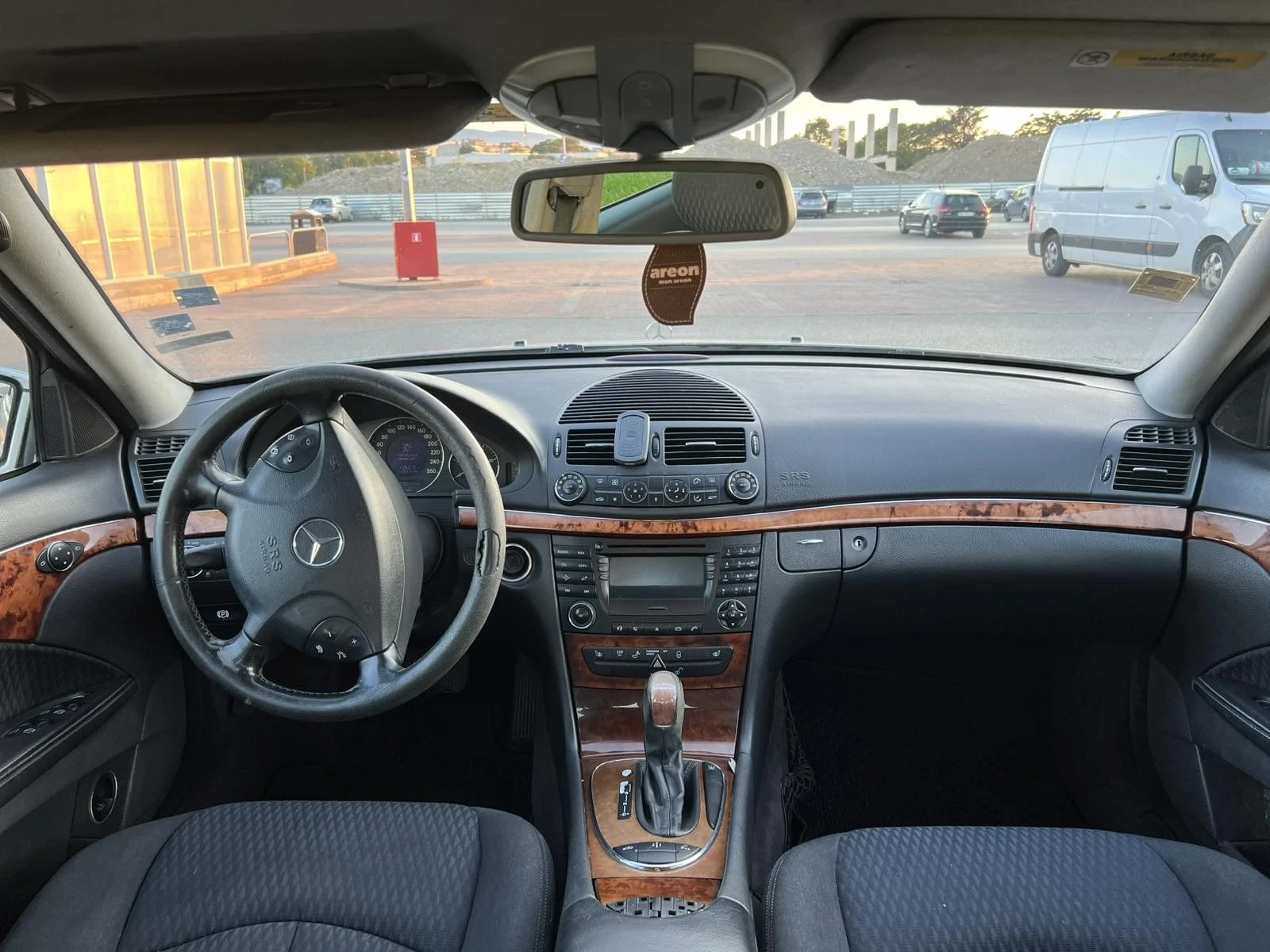 Mercedes-Benz E 220  - изображение 9