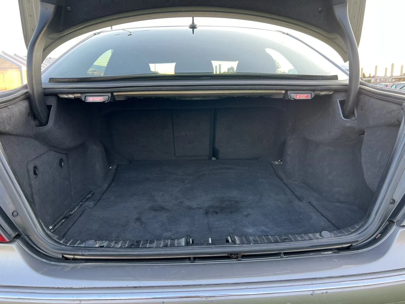 Mercedes-Benz E 220  - изображение 6