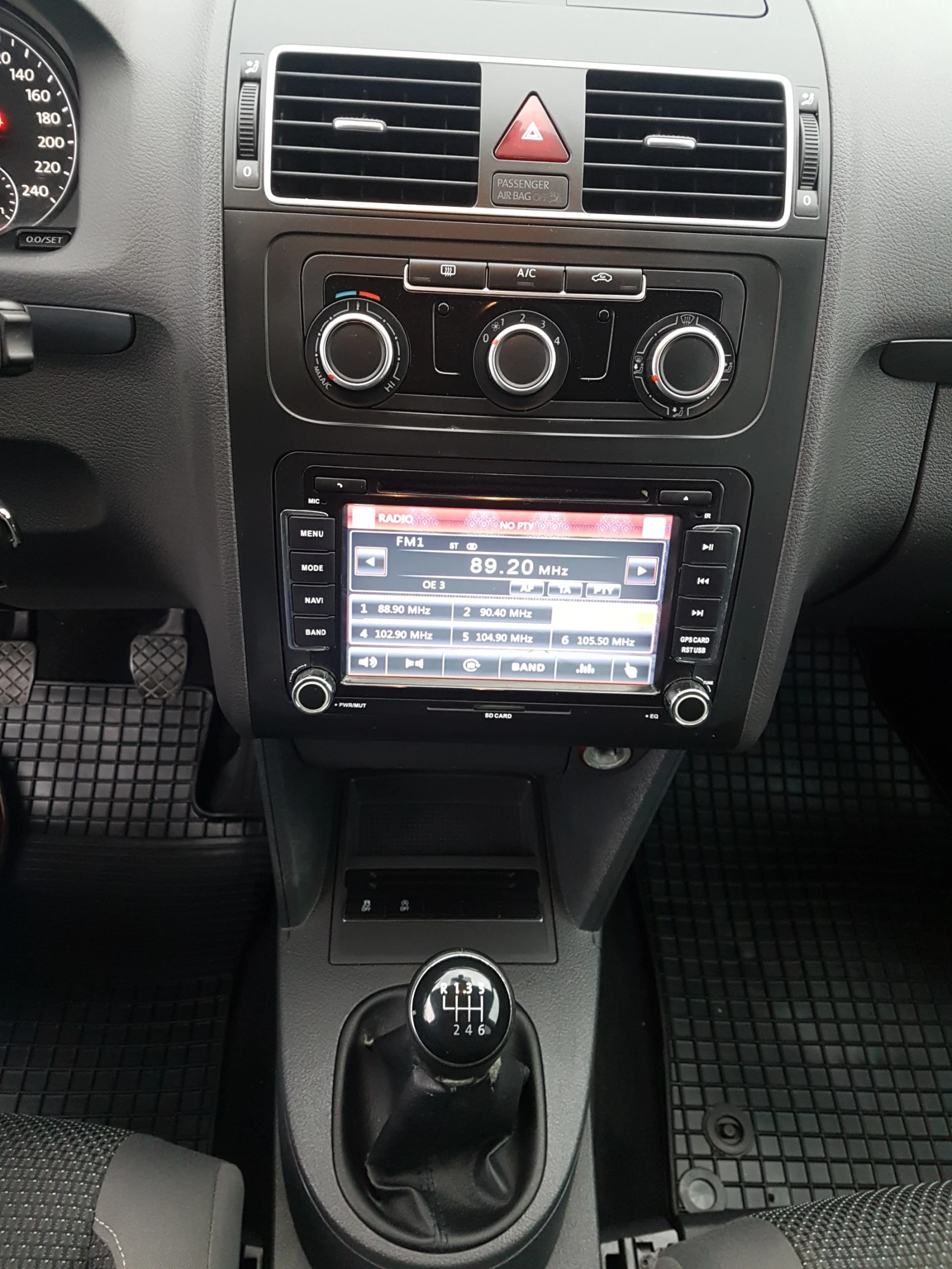 VW Touran 1.6TDI 7 | Mobile.bg   17