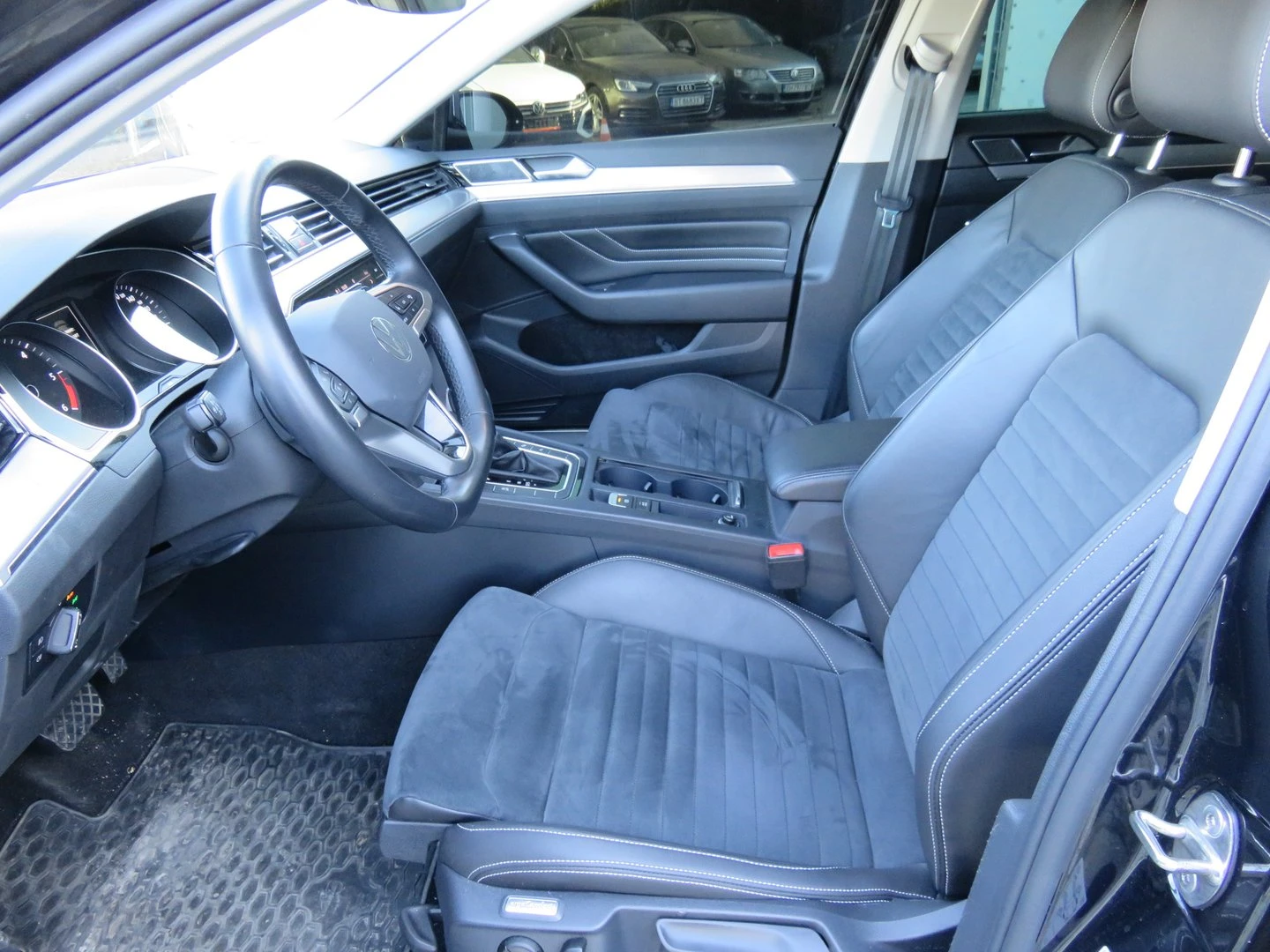 VW Passat Elegance 2.0 TDI SCR DSG | Mobile.bg � ����������� 5