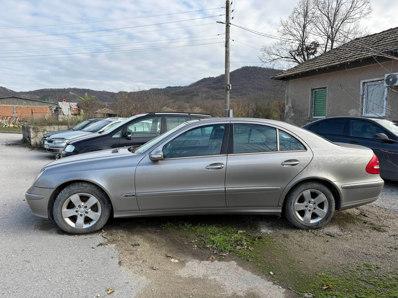 Mercedes-Benz E 280 Mercedes-Benz E 280 4-Matic Avantgarde - изображение 6