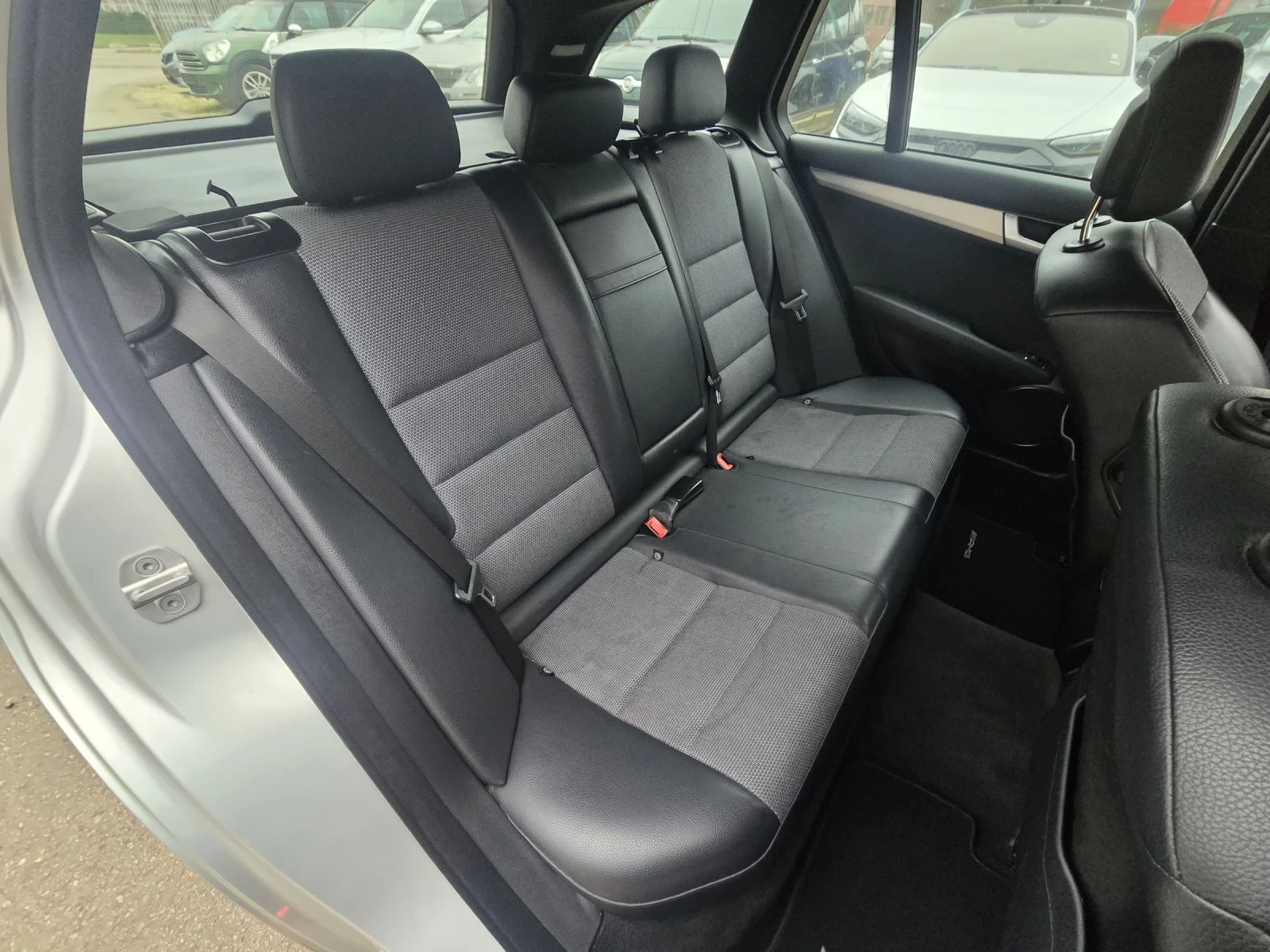 Mercedes-Benz C 250 CDI 204�.� AMG 4MATIC  | Mobile.bg � ����������� 14
