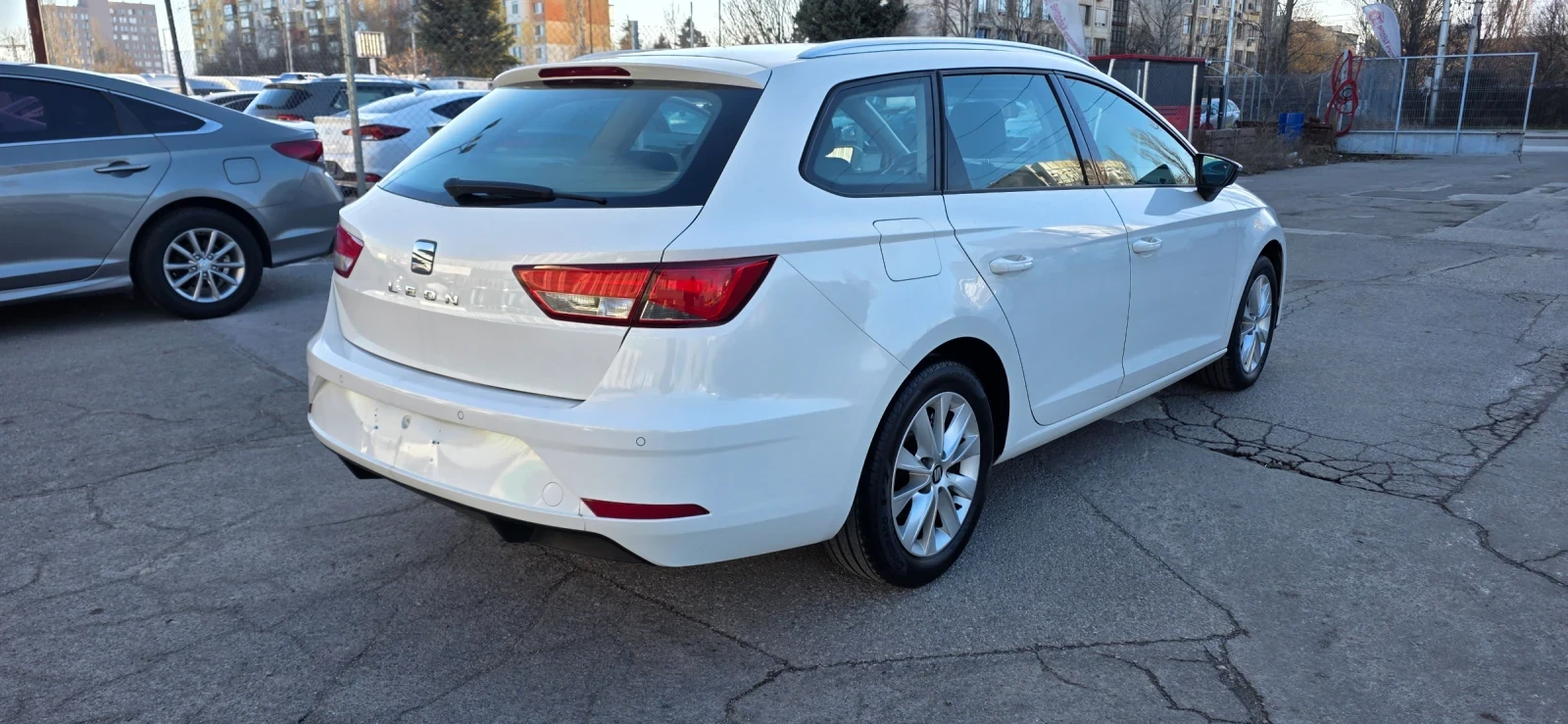 Seat Leon 1.6TDI 115k.c ITALIA EURO 6B  - изображение 5