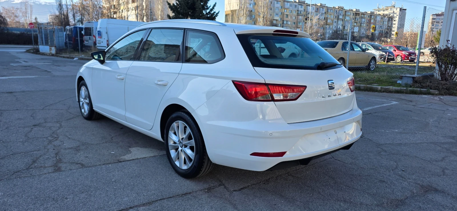 Seat Leon 1.6TDI 115k.c ITALIA EURO 6B  - изображение 3