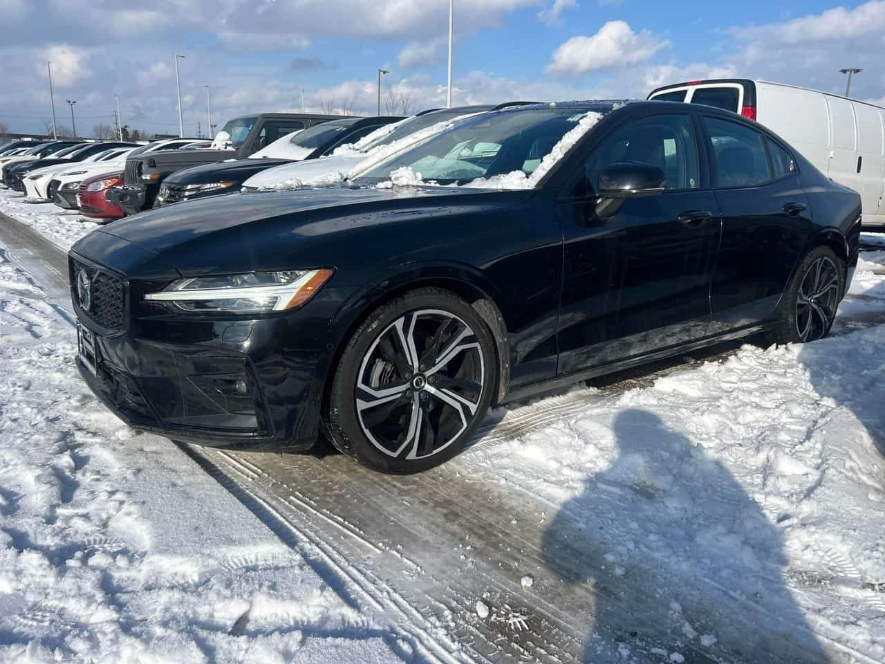 Volvo S60 * Plus Dark Theme * CARFAX * ЦЕНА ДО БГ - изображение 3