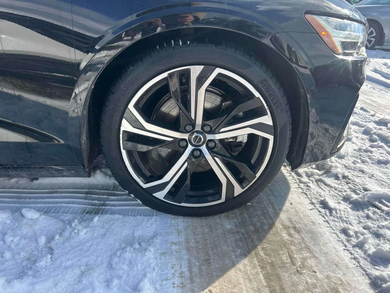 Volvo S60 * Plus Dark Theme * CARFAX * ЦЕНА ДО БГ - изображение 9