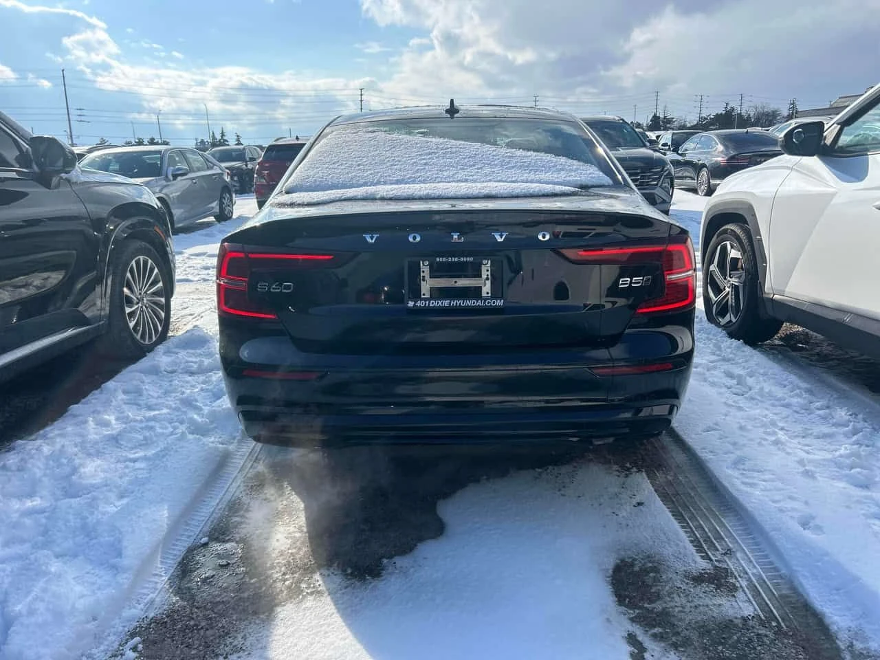 Volvo S60 * Plus Dark Theme * CARFAX * ЦЕНА ДО БГ - изображение 5