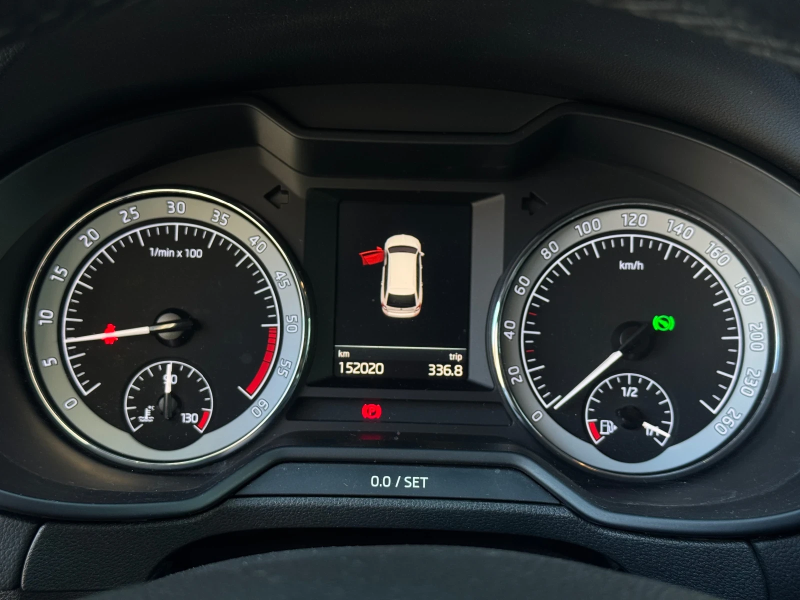 Skoda Octavia, снимка 9 - Автомобили и джипове - 54303814