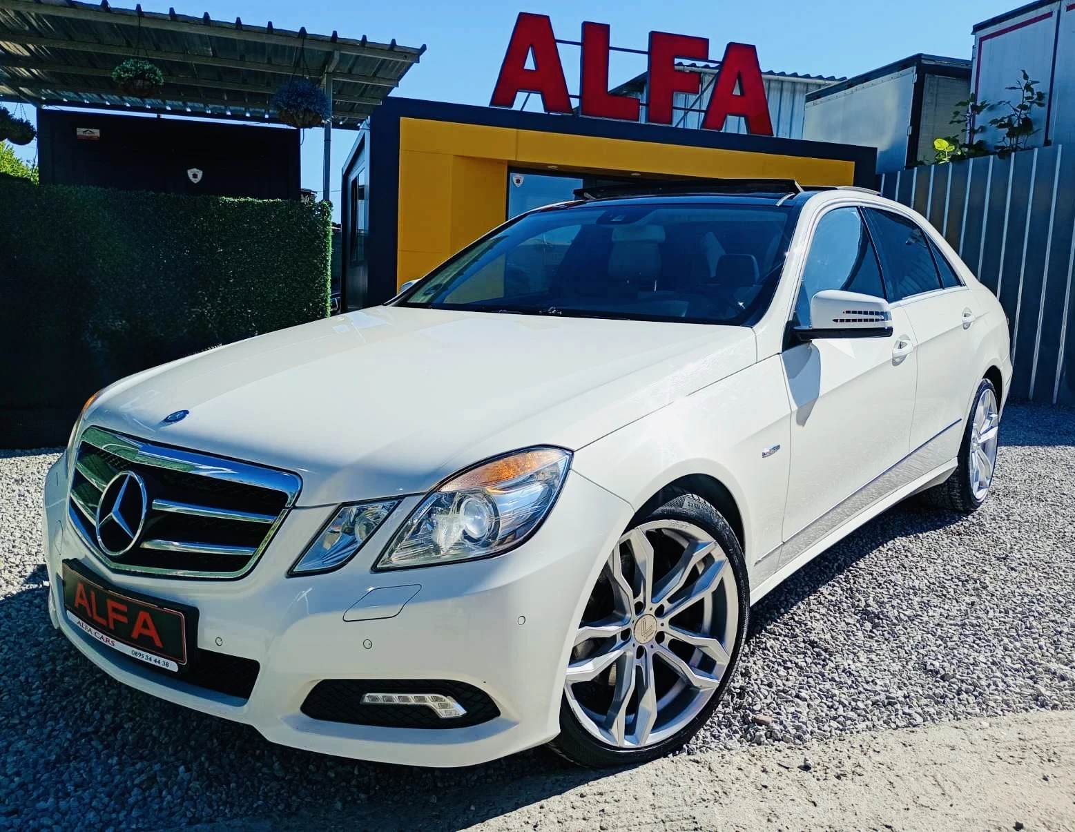 Mercedes-Benz E 350 d/AMG/ПАНОРАМА/КАМЕРА/CARplay/ТОП СЪСТОЯНИЕ///