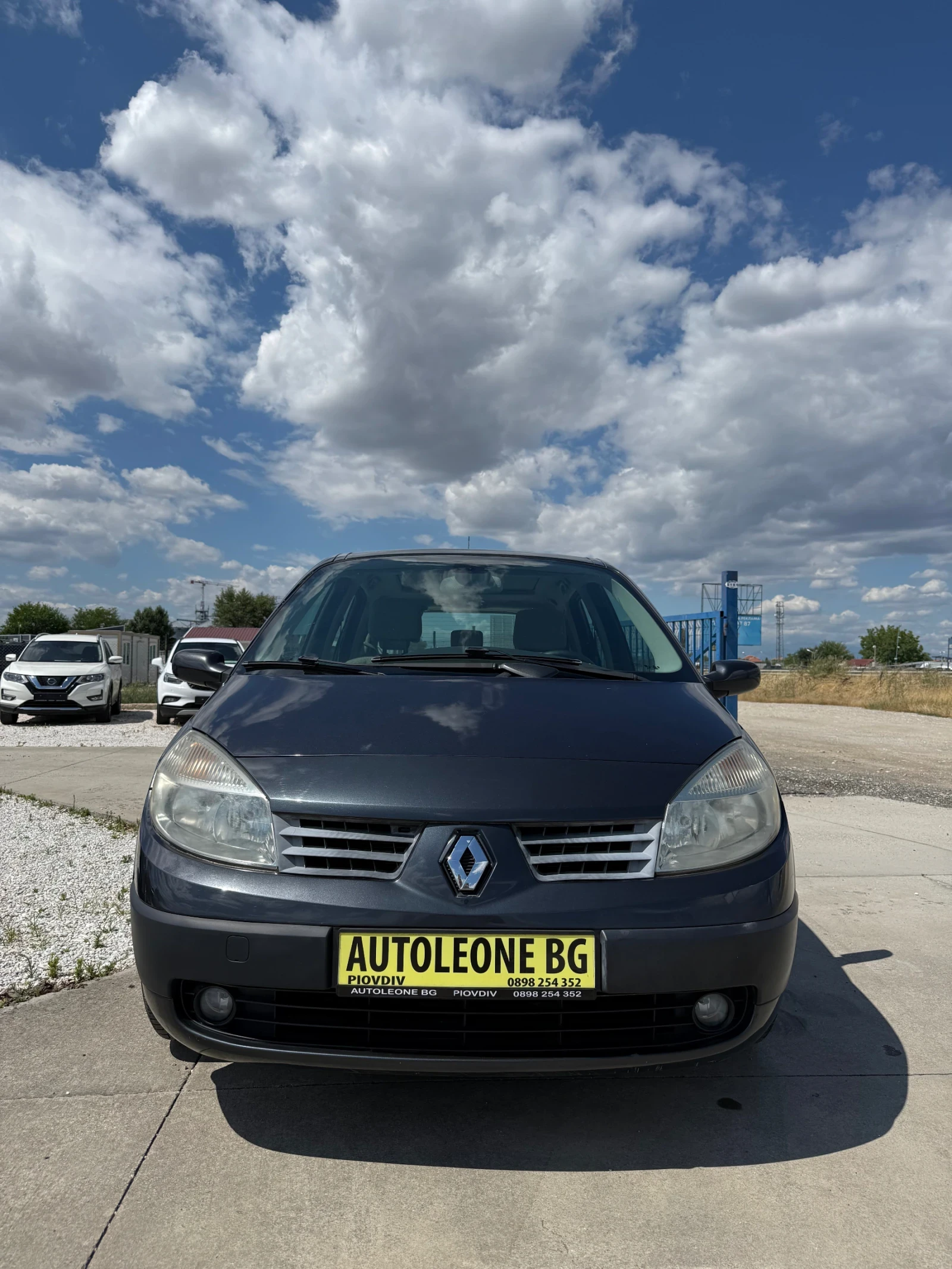 Renault Scenic 1.6i 16V, снимка 2 - Автомобили и джипове - 55281988