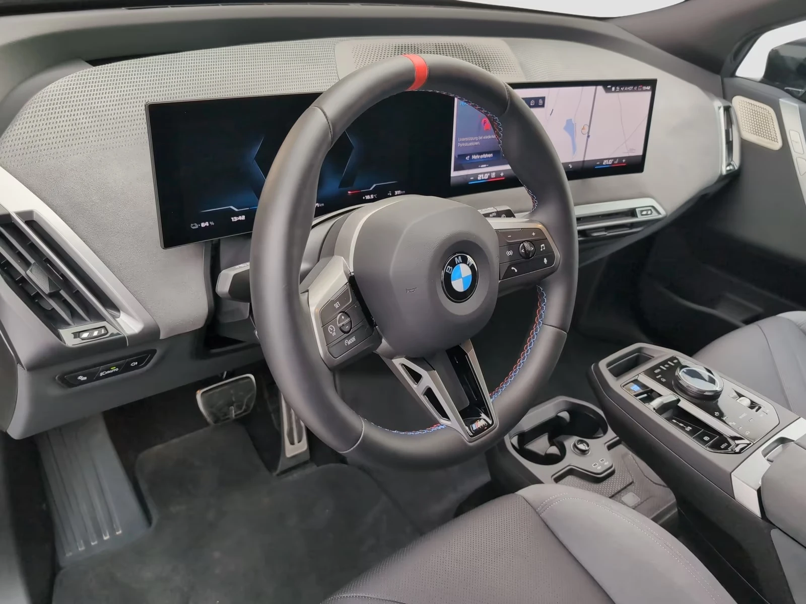 BMW iX M70 XDRIVE BOWERS&WILKINS PANORAMA 360-CAM, снимка 9 - Автомобили и джипове - 55284281
