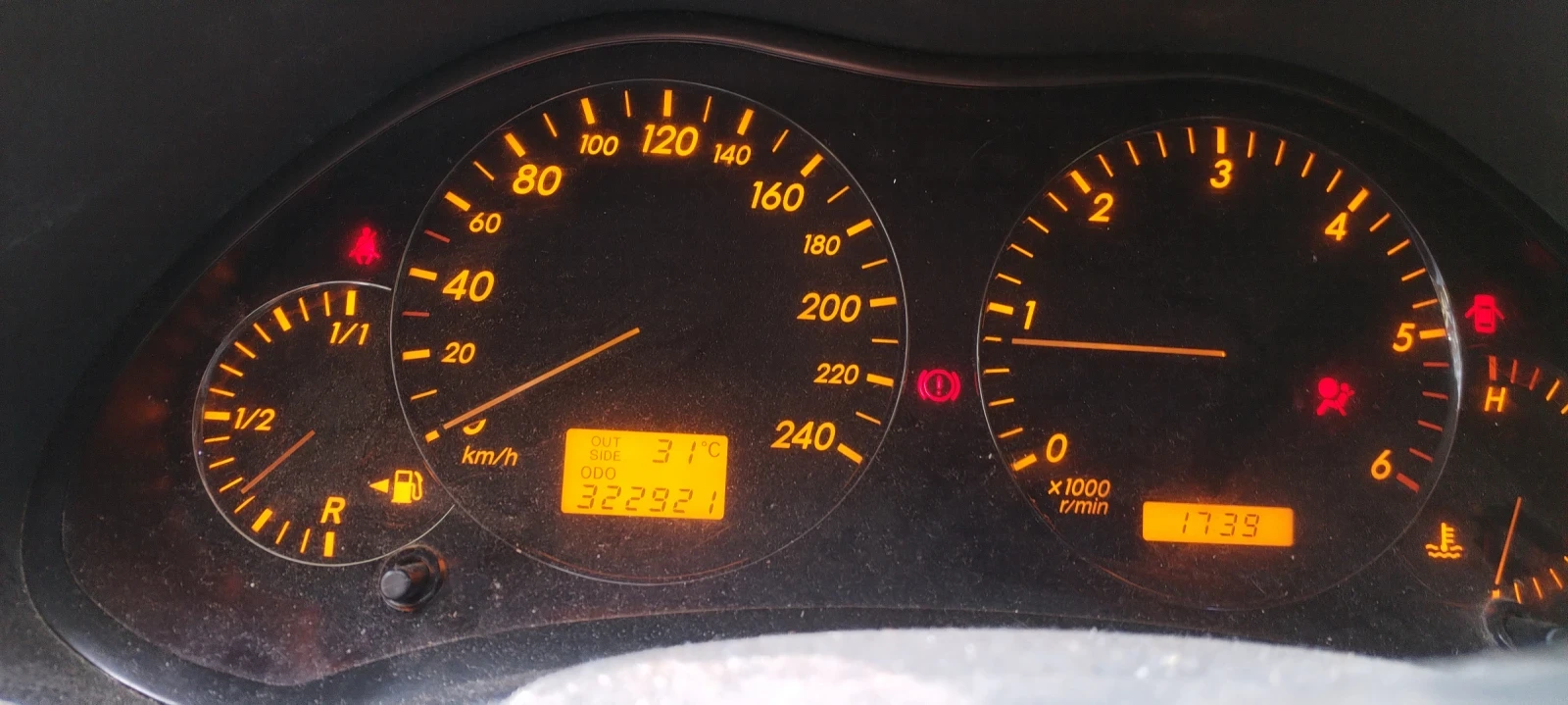 Toyota Avensis D4D 2.0 116к.с., снимка 6 - Автомобили и джипове - 55892684