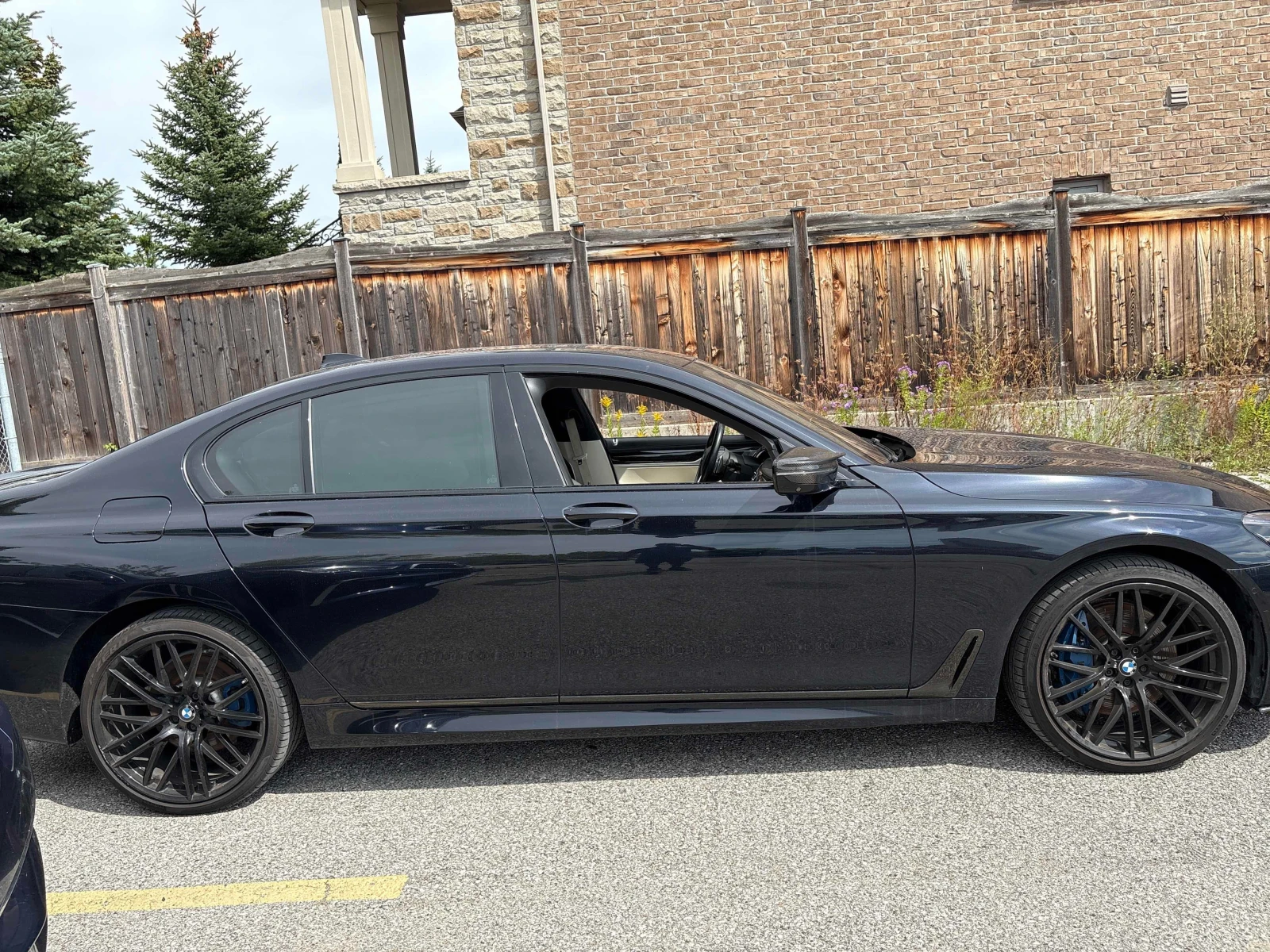 BMW 750 / ДИСТРОНИК / ОБДУХВАНЕ / МАСАЖИ / СОФТ КЛОУЗ, снимка 3 - Автомобили и джипове - 56122206