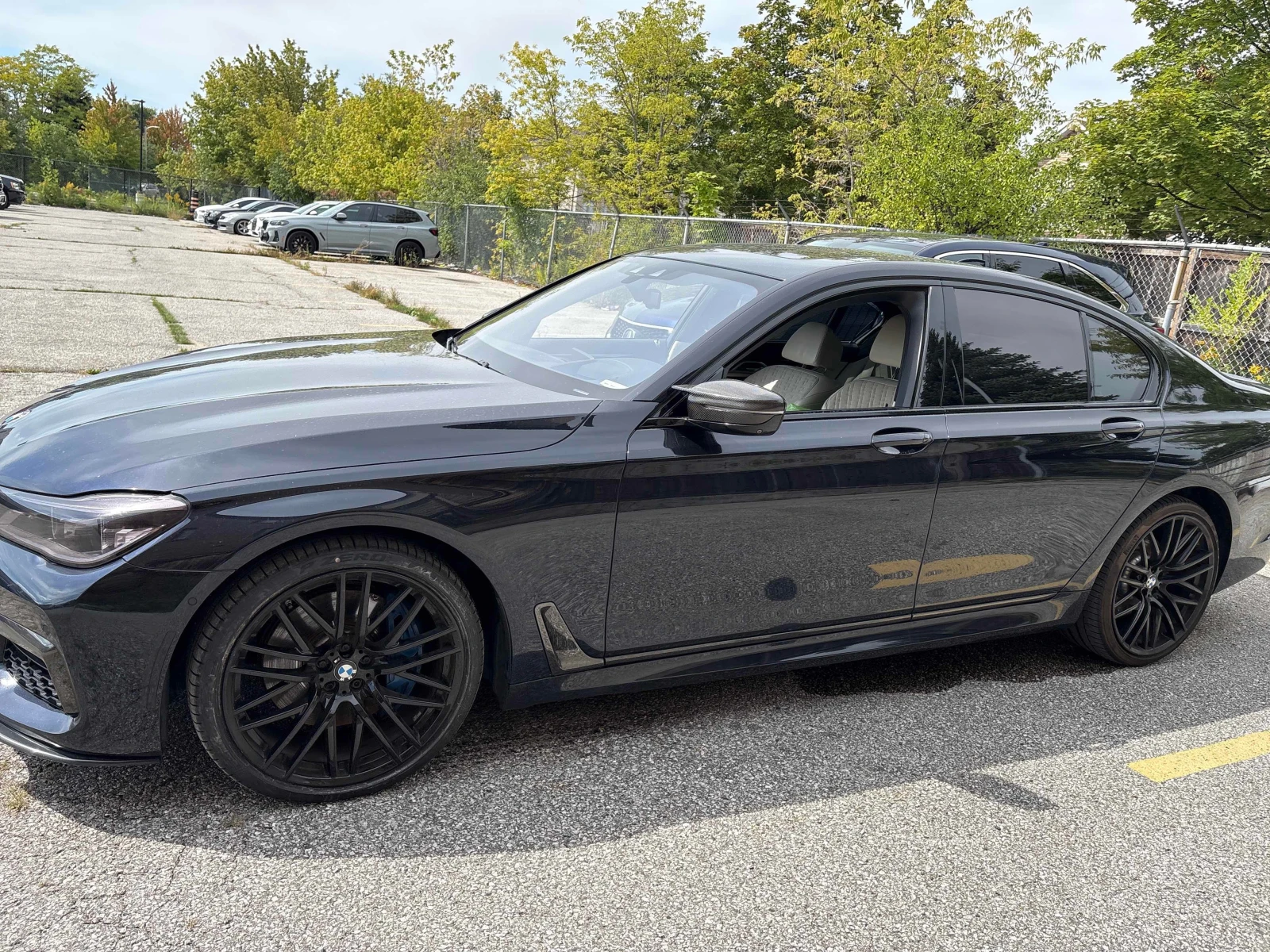 BMW 750 / ДИСТРОНИК / ОБДУХВАНЕ / МАСАЖИ / СОФТ КЛОУЗ, снимка 2 - Автомобили и джипове - 56122206