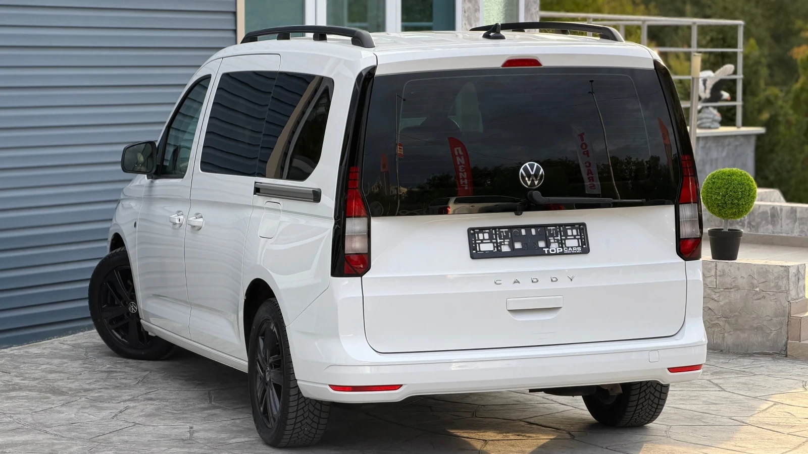 VW Caddy California Maxi , снимка 4 - Автомобили и джипове - 56259822