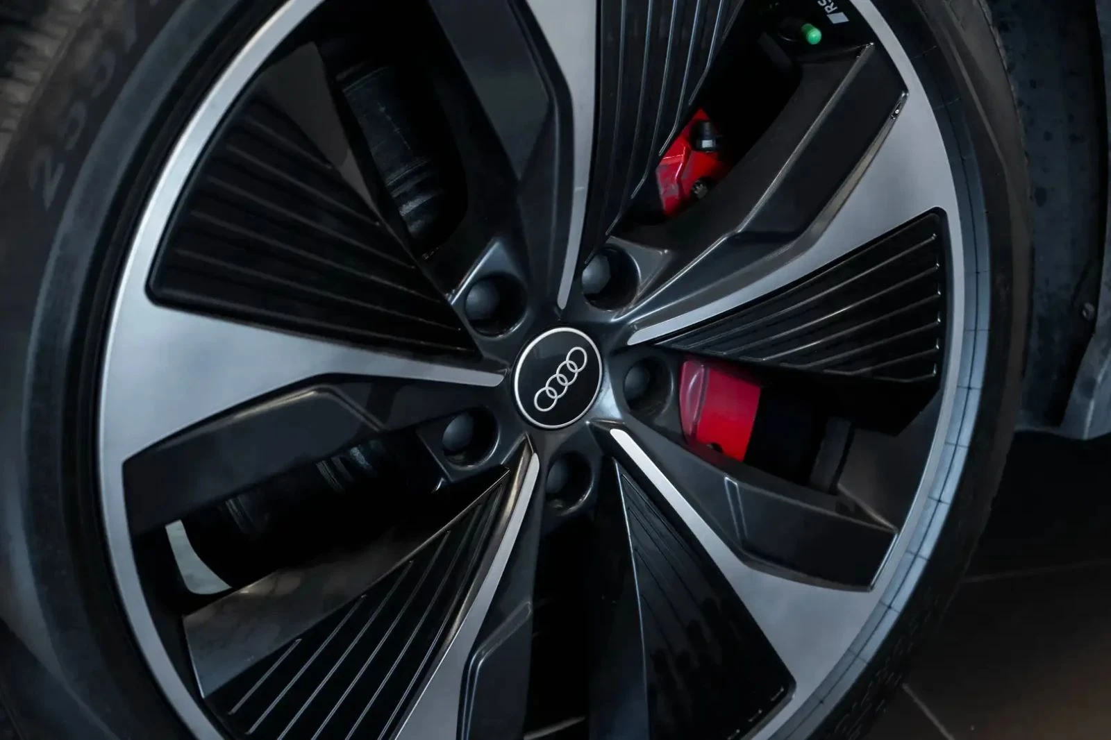 Audi E-Tron | Mobile.bg � ����������� 10