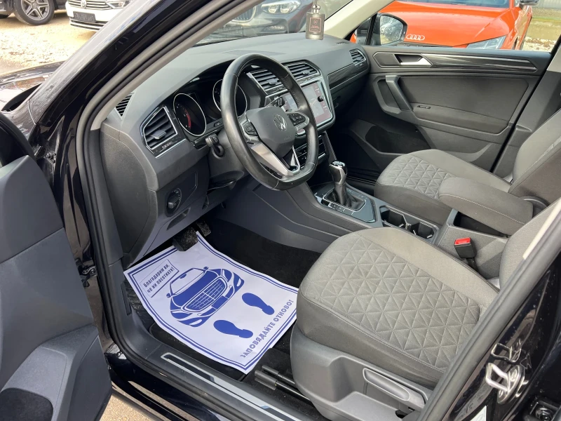 VW Tiguan 2.0, снимка 9 - Автомобили и джипове - 48312459