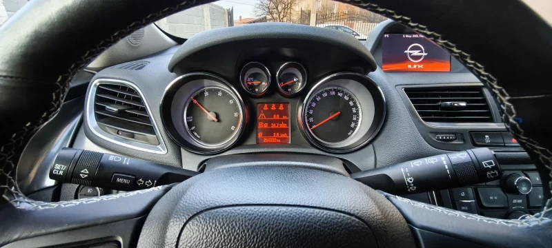 Opel Mokka 1.7 Eco Flex/Cosmo/Distronic/FULL, снимка 15 - Автомобили и джипове - 49348472