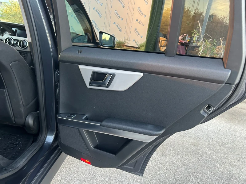 Mercedes-Benz GLK, снимка 11 - Автомобили и джипове - 51850067