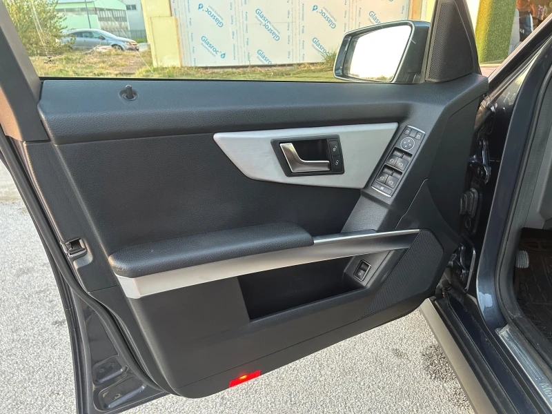 Mercedes-Benz GLK, снимка 10 - Автомобили и джипове - 51850067