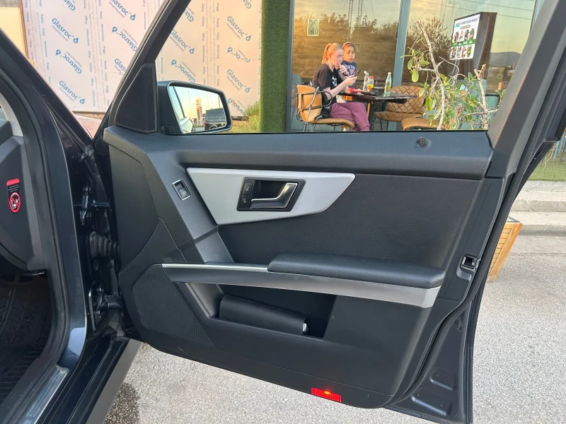 Mercedes-Benz GLK, снимка 13 - Автомобили и джипове - 51850067